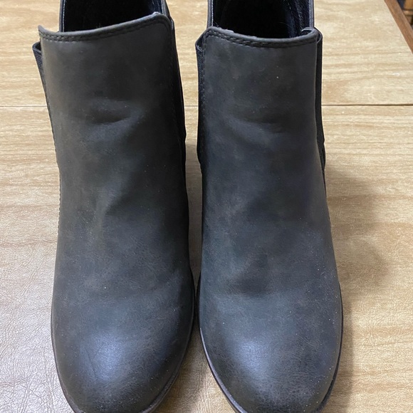 Boots - Picture 2 of 3